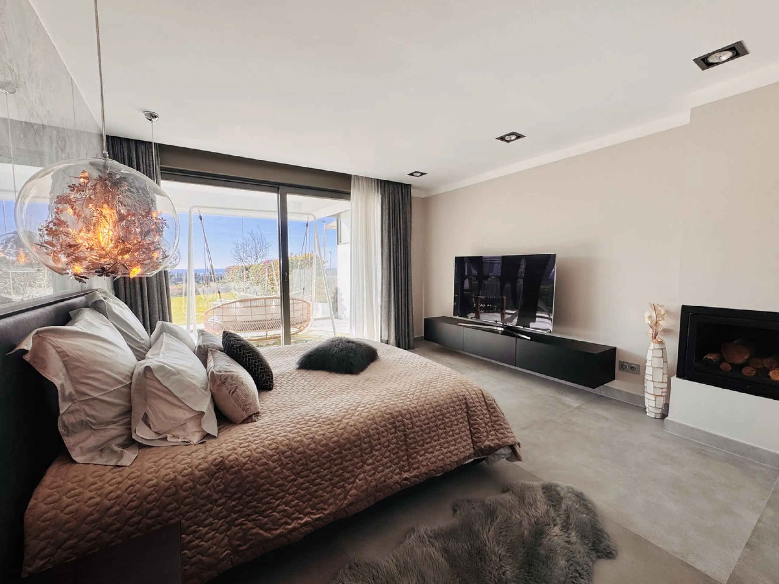 Apartment - Ground Floor Apartment в продаже в Málaga, Málaga. В доме 4 спален и 4 ванных комнат. Площадь дома 212 м². Площадь участка 100 м²