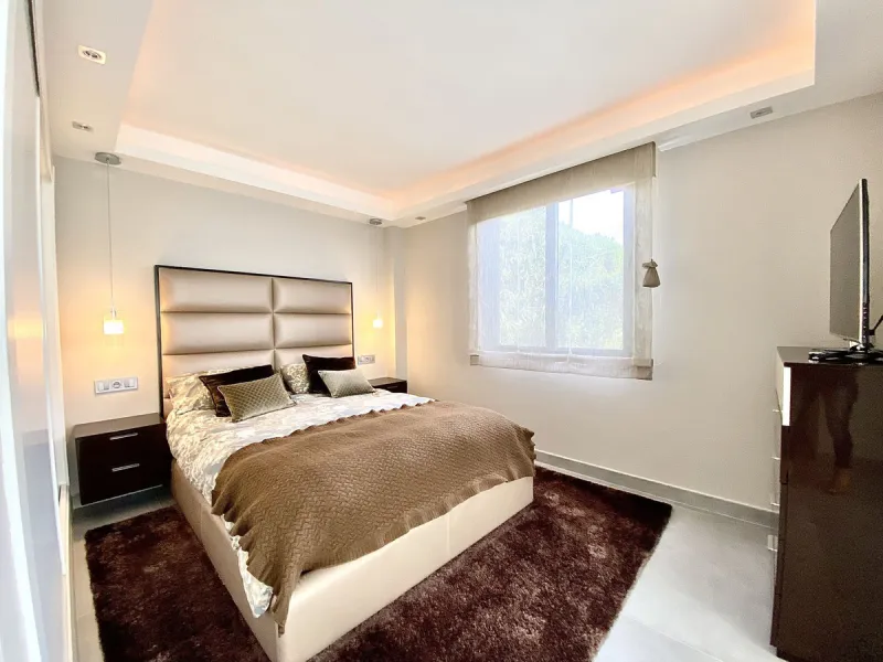Apartment - Ground Floor Apartment в продаже в Málaga, Málaga. В доме 4 спален и 4 ванных комнат. Площадь дома 212 м². Площадь участка 100 м²