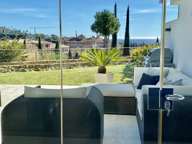 Apartment - Ground Floor Apartment в продаже в Málaga, Málaga. В доме 4 спален и 4 ванных комнат. Площадь дома 212 м². Площадь участка 100 м²