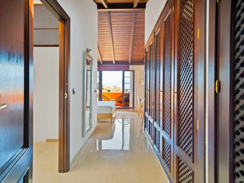Apartment - Penthouse Duplex в продаже в Marbella, Málaga. В доме 3 спален и 2 ванных комнат. Площадь дома 169 м²