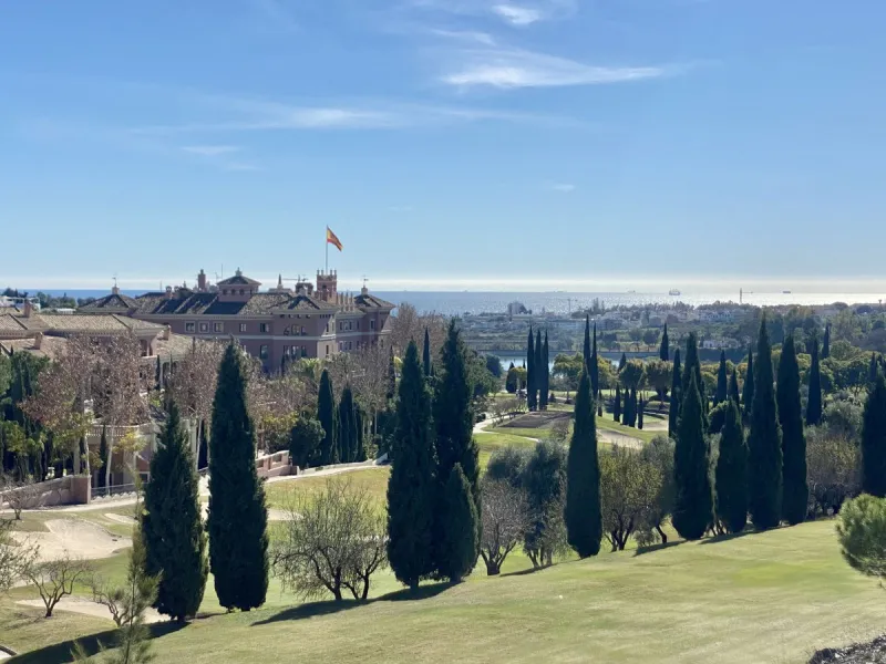 Apartment - Ground Floor Apartment в продаже в Málaga, Málaga. В доме 4 спален и 4 ванных комнат. Площадь дома 212 м². Площадь участка 100 м²