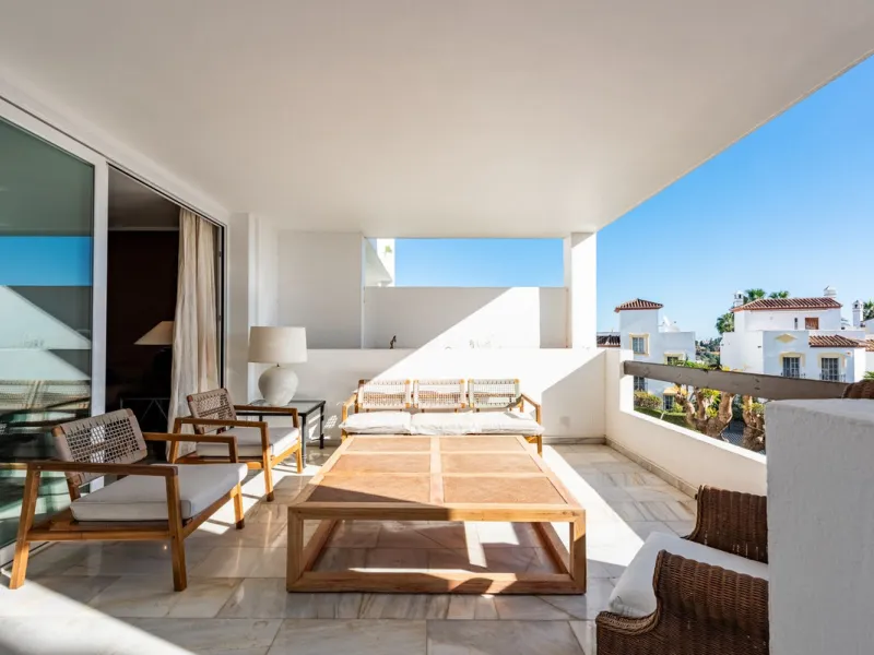 Spacious Sea-View Apartment for Sale in Las Jacarandas, Bel Air – Ideal for Permanent Living