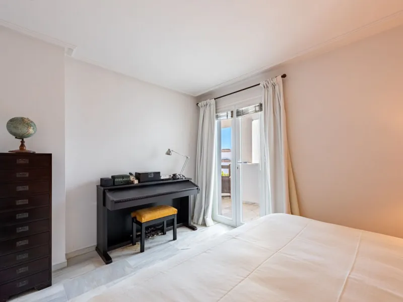 Spacious Sea-View Apartment for Sale in Las Jacarandas, Bel Air – Ideal for Permanent Living