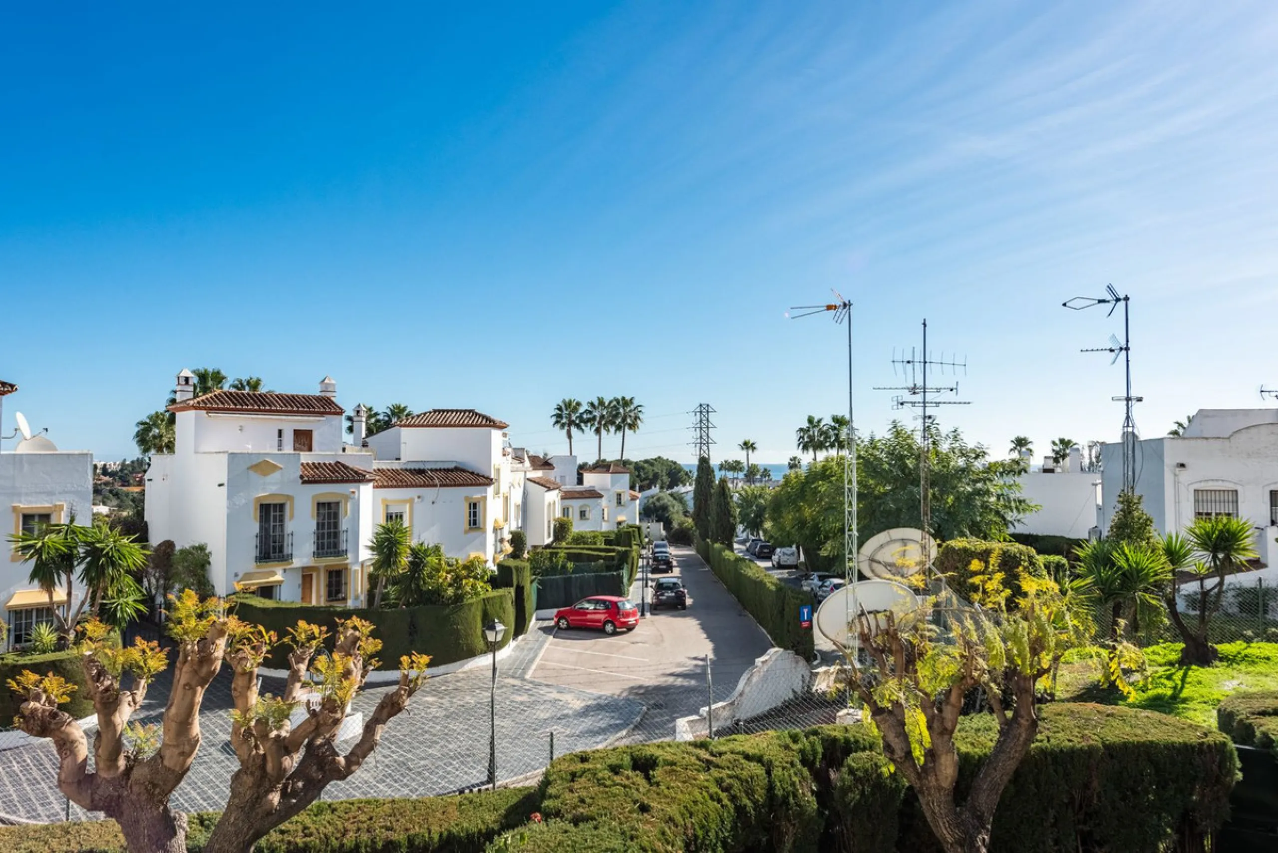 Spacious Sea-View Apartment for Sale in Las Jacarandas, Bel Air – Ideal for Permanent Living