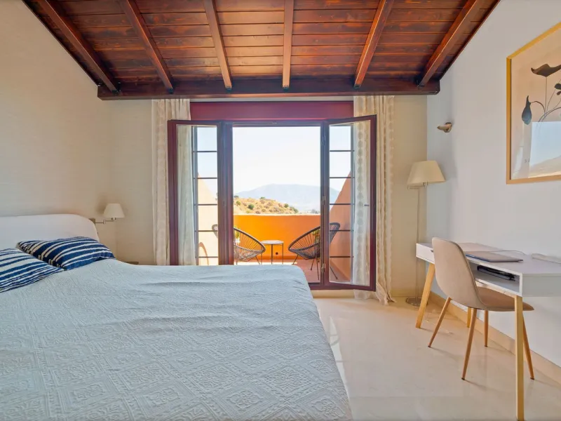 Apartment - Penthouse Duplex в продаже в Marbella, Málaga. В доме 3 спален и 2 ванных комнат. Площадь дома 169 м²