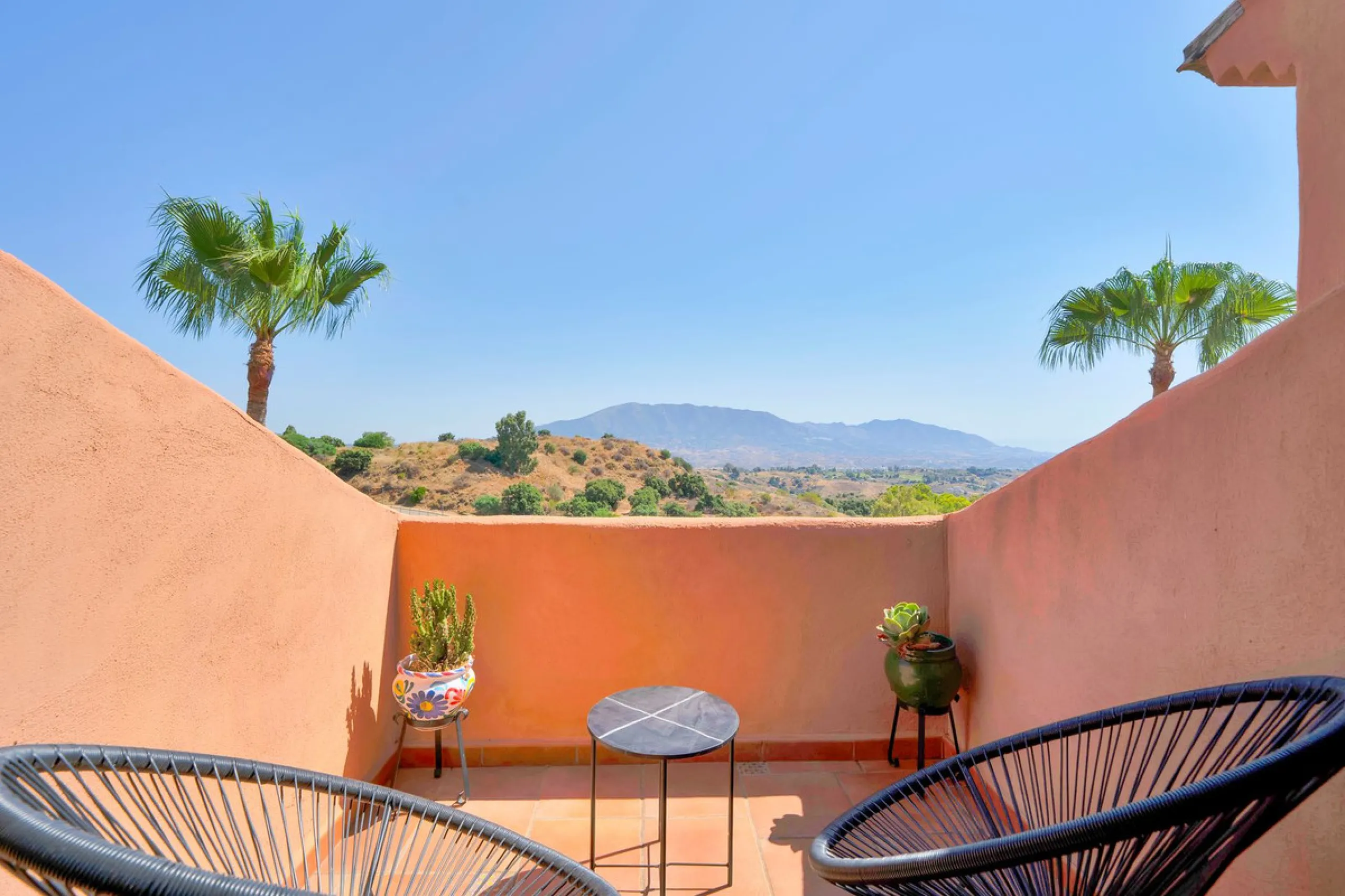 Apartment - Penthouse Duplex в продаже в Marbella, Málaga. В доме 3 спален и 2 ванных комнат. Площадь дома 169 м²