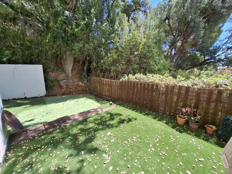 Corner ground-floor apartment with great potential and garden in Río Real, Marbella