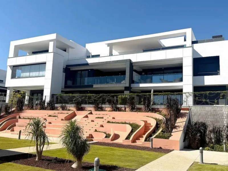 Exceptional Apartment in Vanian Gardens – The Best Location in the Entire Complex