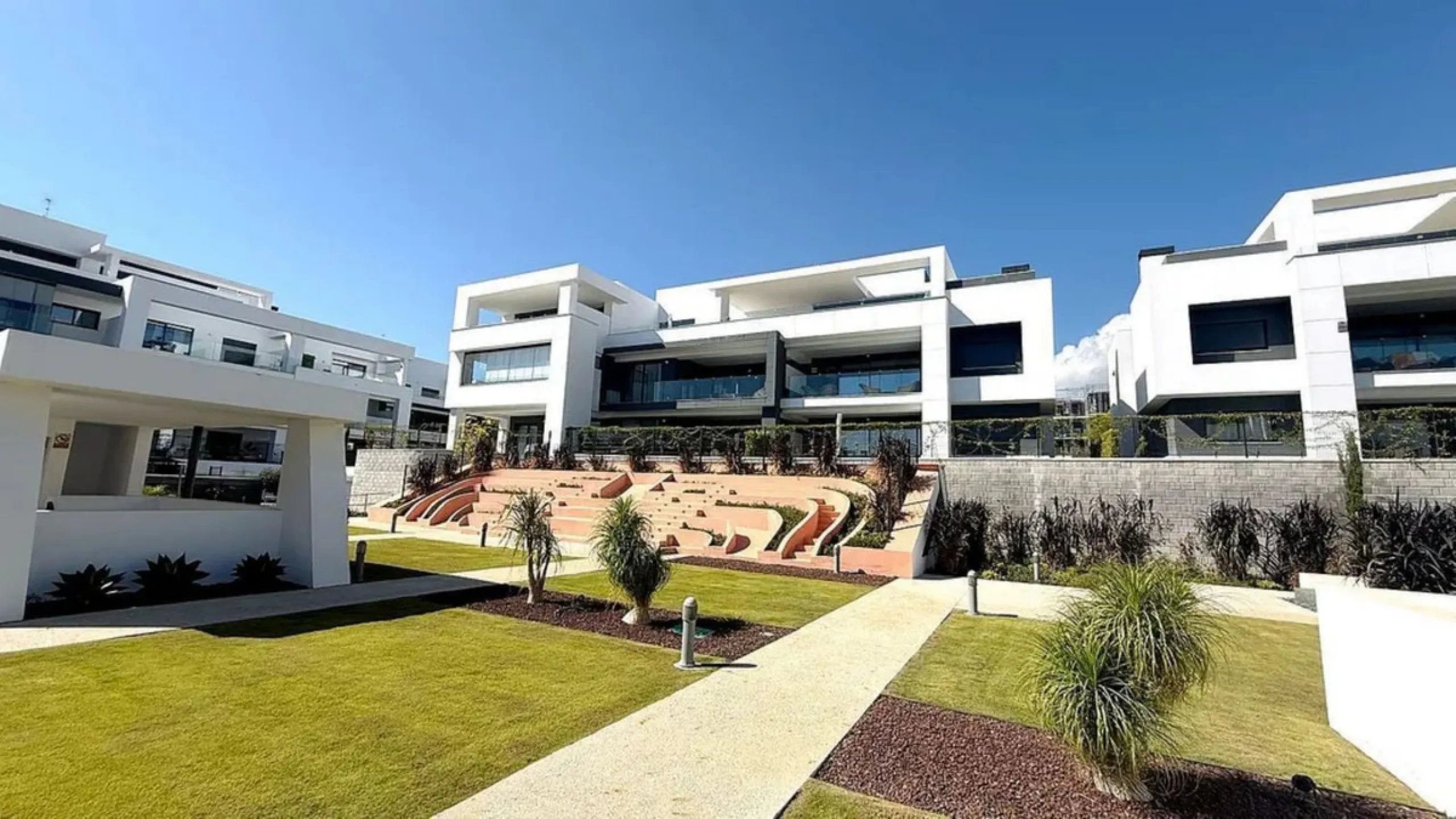 Exceptional Apartment in Vanian Gardens – The Best Location in the Entire Complex