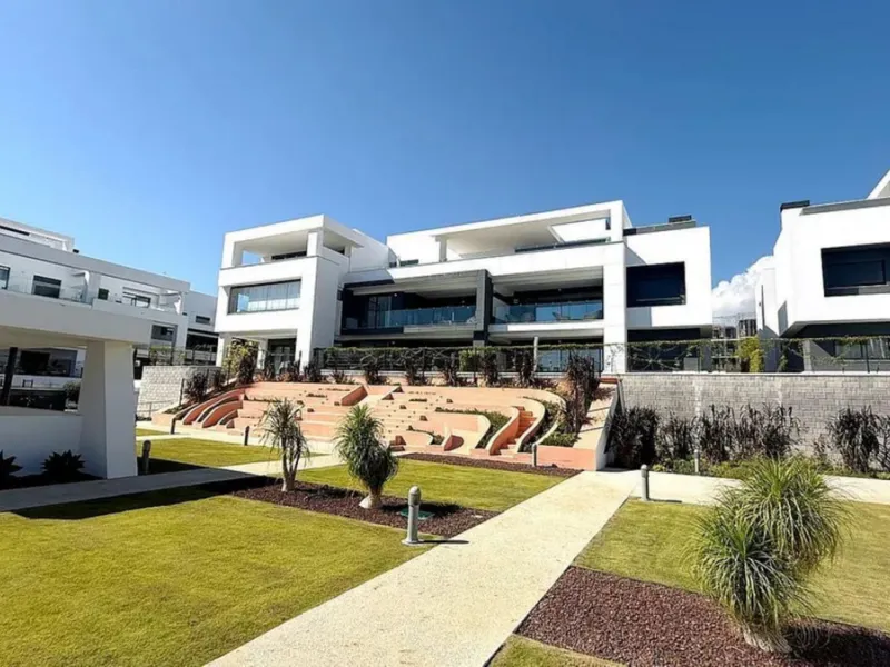 Exceptional Apartment in Vanian Gardens – The Best Location in the Entire Complex