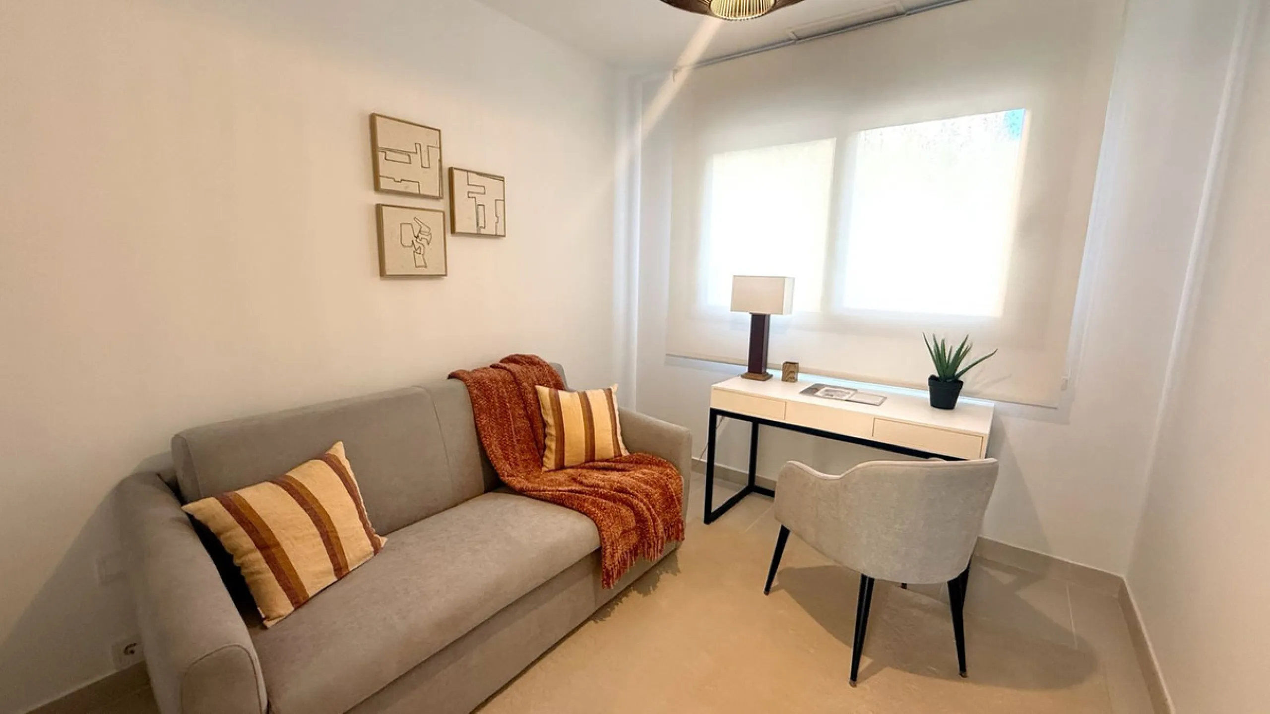 Located within the sought-after gated community of Miradores del Sol, this attractive property enjoys a prime position in Cancelada, just minutes from the beach, shops, restaurants, and everyday amenities. It offers a comfortable and well-designed living 