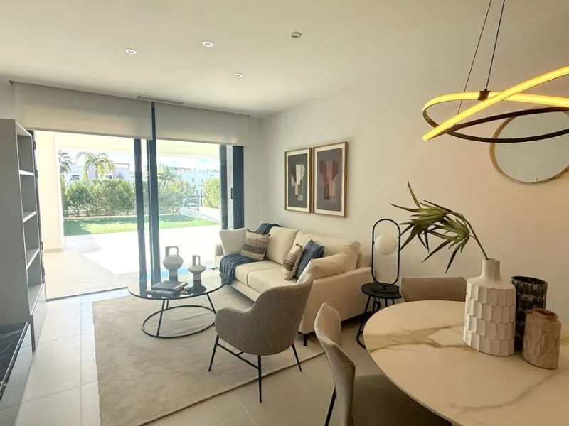 Located within the sought-after gated community of Miradores del Sol, this attractive property enjoys a prime position in Cancelada, just minutes from the beach, shops, restaurants, and everyday amenities. It offers a comfortable and well-designed living 