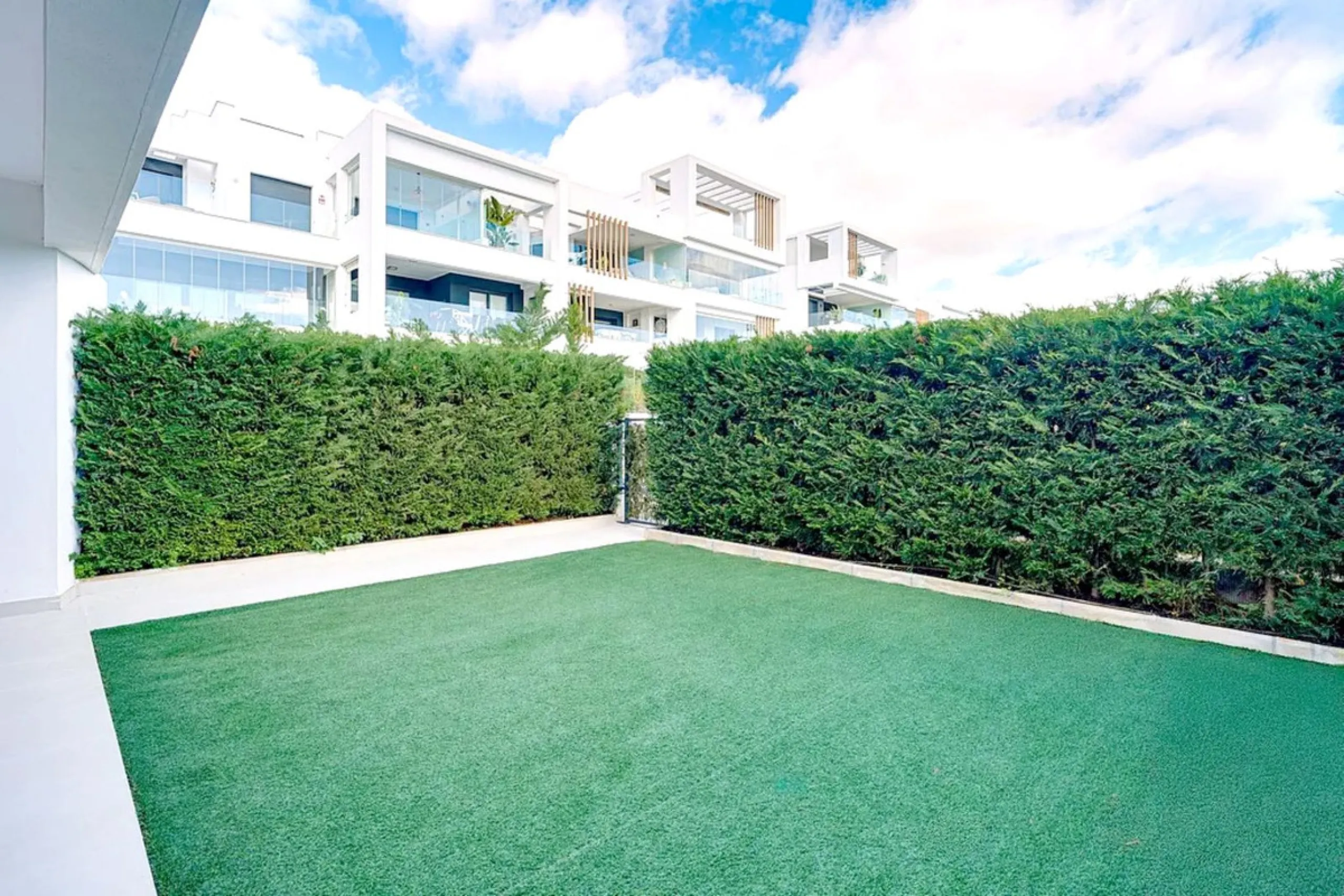 Located within the sought-after gated community of Miradores del Sol, this attractive property enjoys a prime position in Cancelada, just minutes from the beach, shops, restaurants, and everyday amenities. It offers a comfortable and well-designed living 
