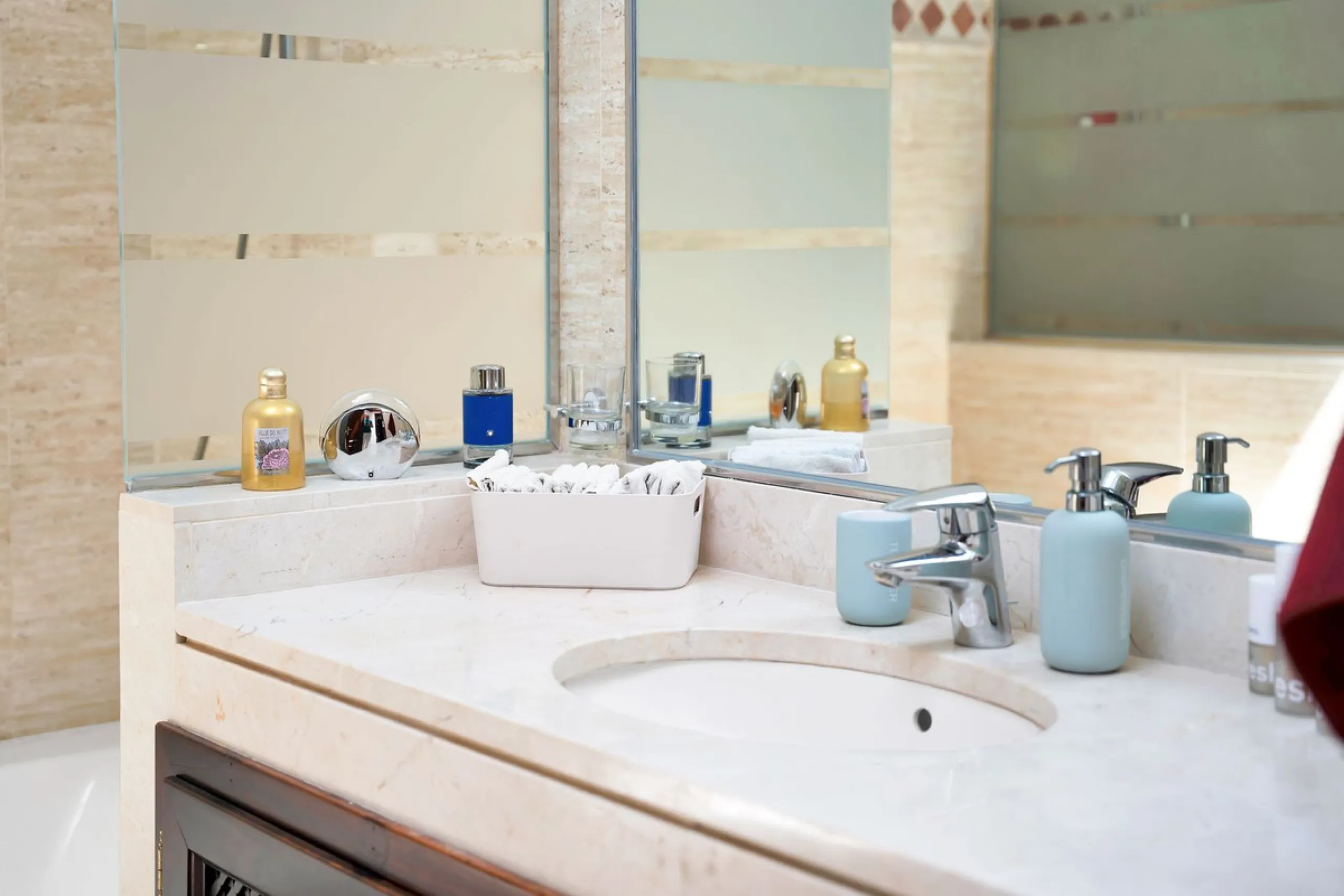 Apartment - Penthouse Duplex в продаже в Marbella, Málaga. В доме 3 спален и 2 ванных комнат. Площадь дома 169 м²