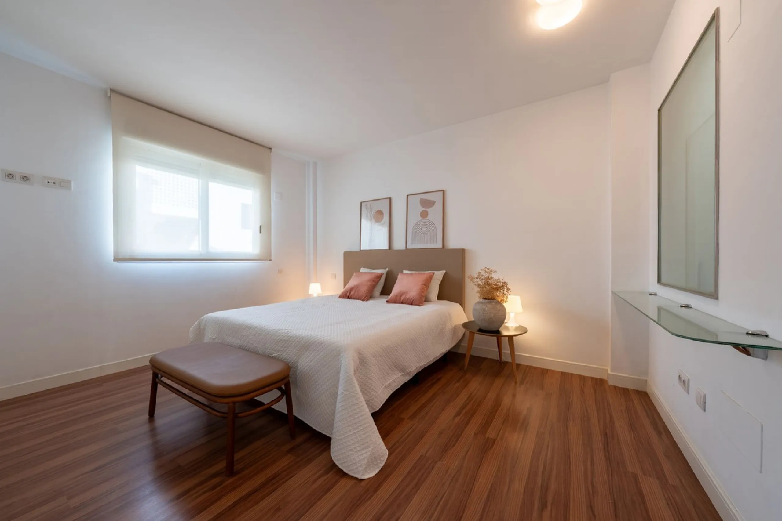 Apartment - Middle Floor Apartment в продаже в Marbella, Málaga. В доме 2 спален и 2 ванных комнат. Площадь дома 122 м²