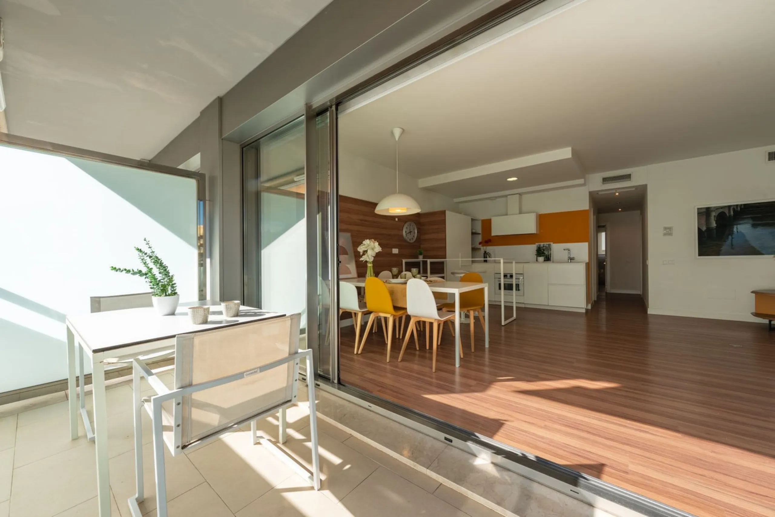 Apartment - Middle Floor Apartment в продаже в Marbella, Málaga. В доме 2 спален и 2 ванных комнат. Площадь дома 122 м²