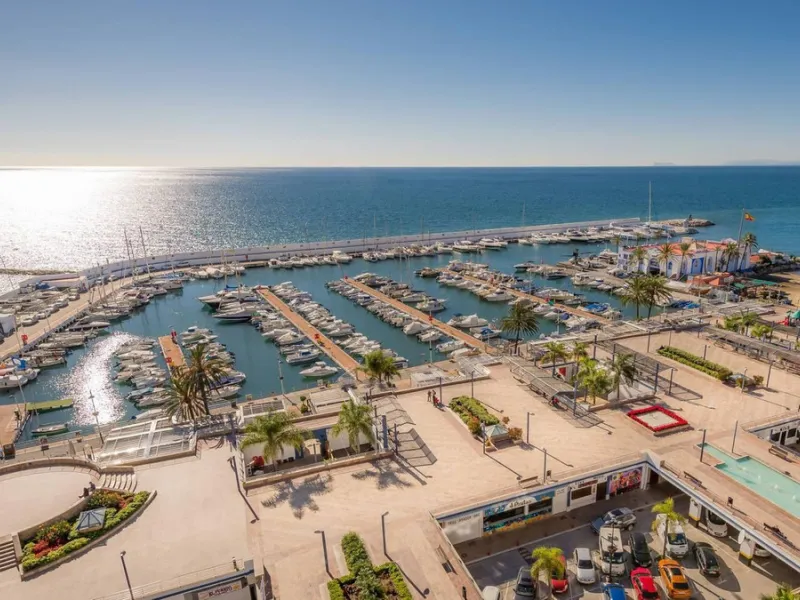 Apartment - Middle Floor Apartment в продаже в Marbella, Málaga. В доме 2 спален и 2 ванных комнат. Площадь дома 122 м²