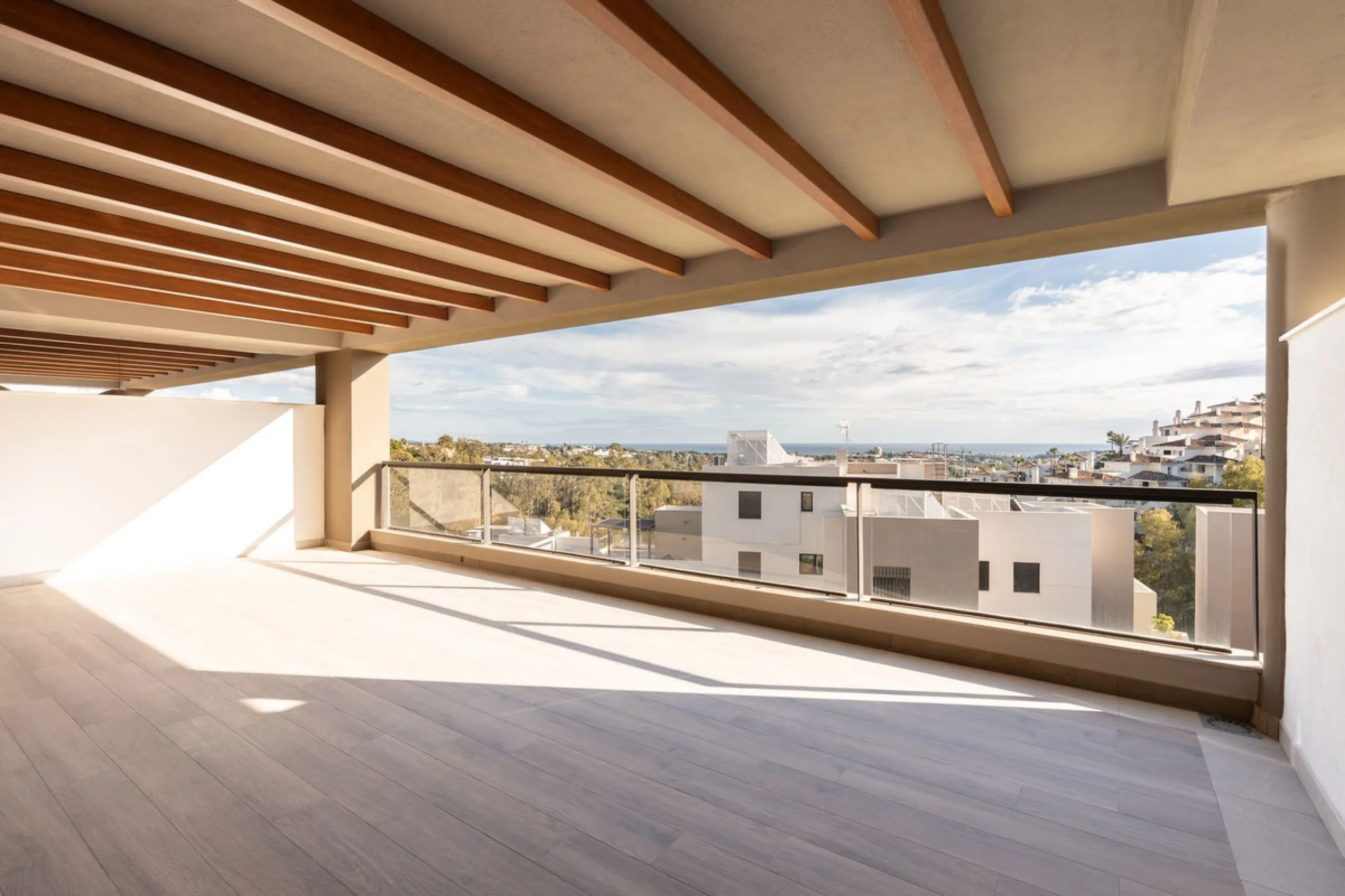 Experience modern Mediterranean living in this stunning 2-bedroom apartment within Marbella Lake, a prestigious gated community in the peaceful hills of Nueva Andalucía. Marbella Lake offers a harmonious blend of nature, comfort, and panoramic views, just
