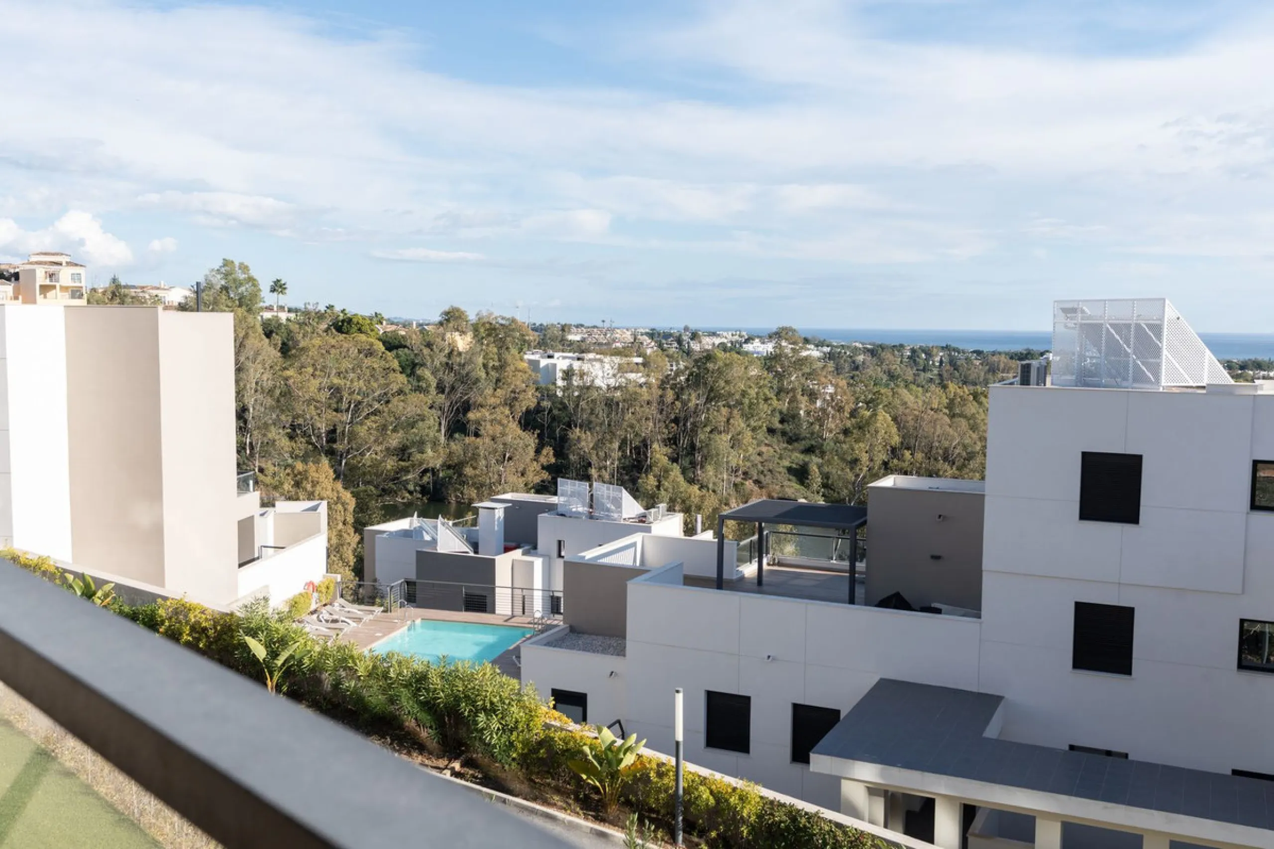 Experience modern Mediterranean living in this stunning 2-bedroom apartment within Marbella Lake, a prestigious gated community in the peaceful hills of Nueva Andalucía. Marbella Lake offers a harmonious blend of nature, comfort, and panoramic views, just