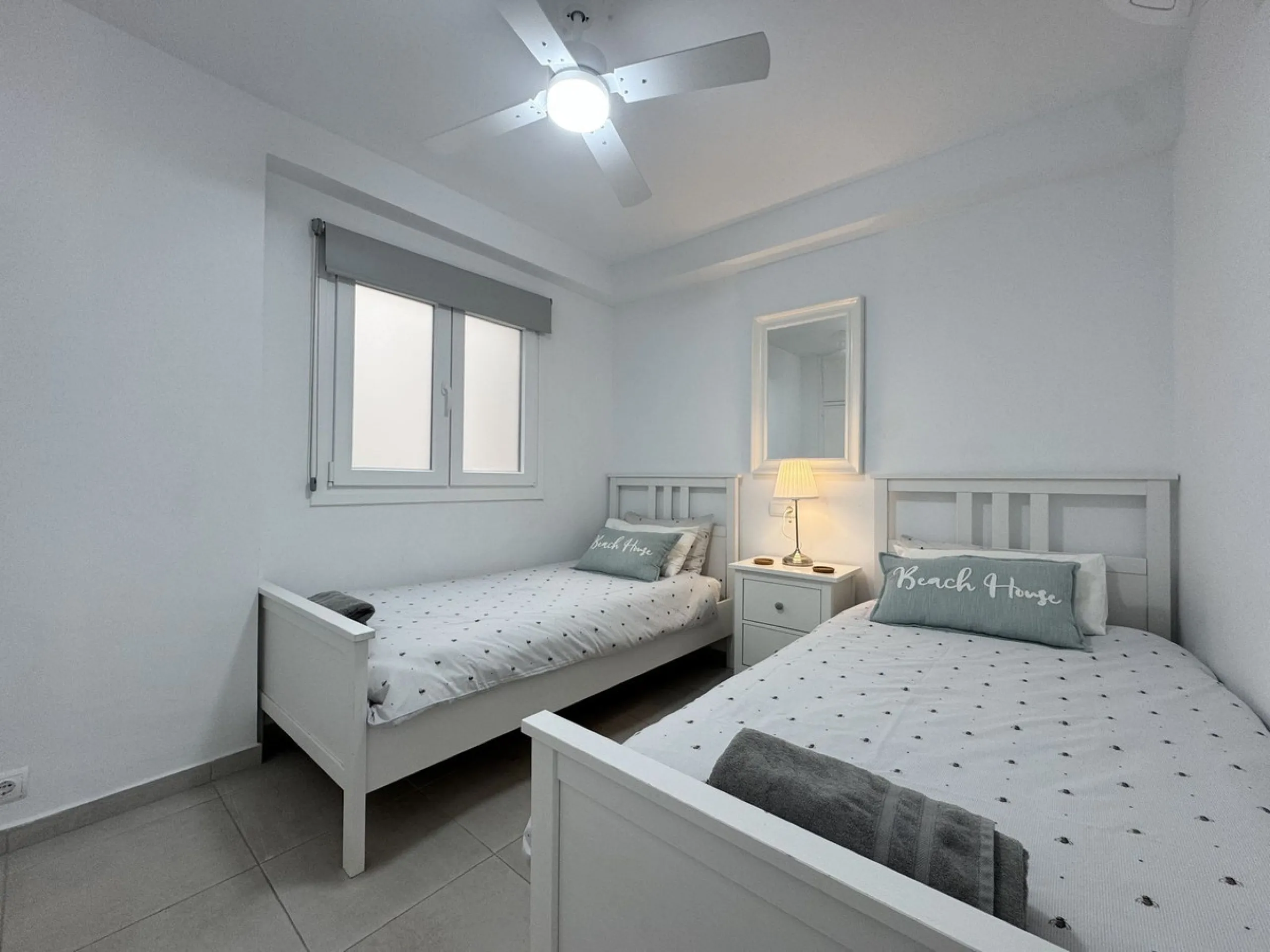 Frontline South-Facing Apartment – Duquesa Marina.