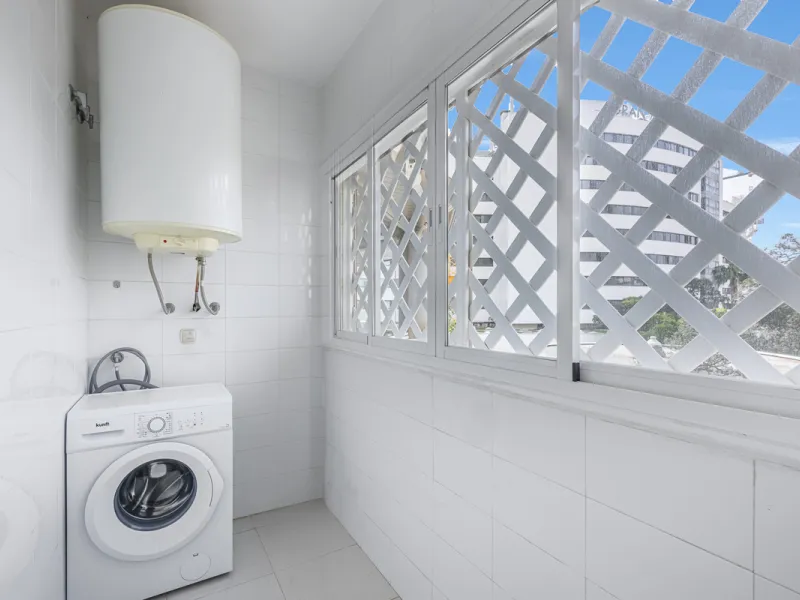 Apartment - Middle Floor Apartment в продаже в Marbella, Málaga. В доме 2 спален и 3 ванных комнат. Площадь дома 151 м²