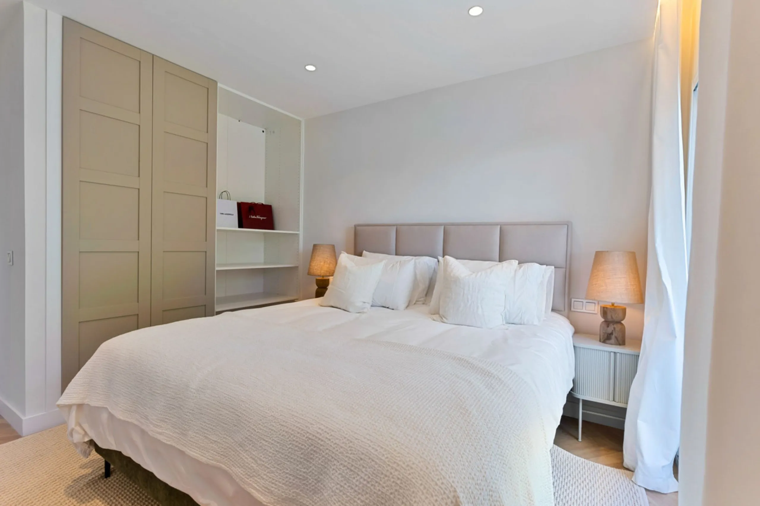 Nestled in the peaceful and prestigious Nagüeles area, right next to the foothills of La Concha and its surrounding national park, you'll find Casa Montana – a newly built home where no detail has been overlooked.