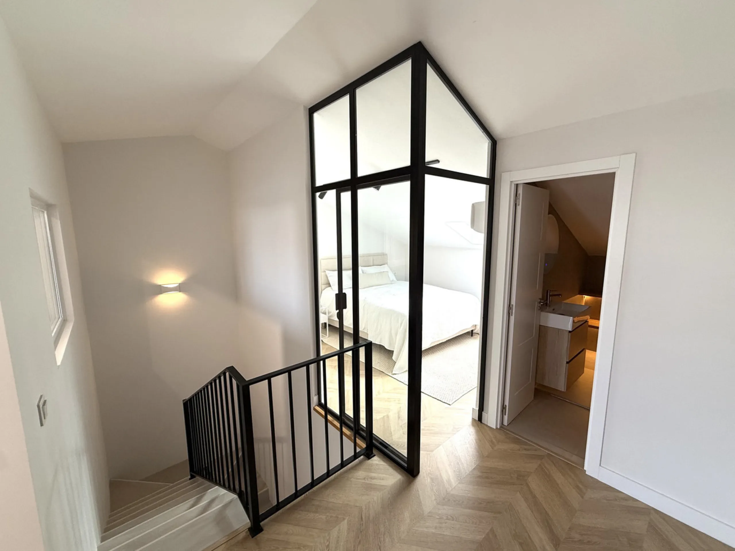 Nestled in the peaceful and prestigious Nagüeles area, right next to the foothills of La Concha and its surrounding national park, you'll find Casa Montana – a newly built home where no detail has been overlooked.