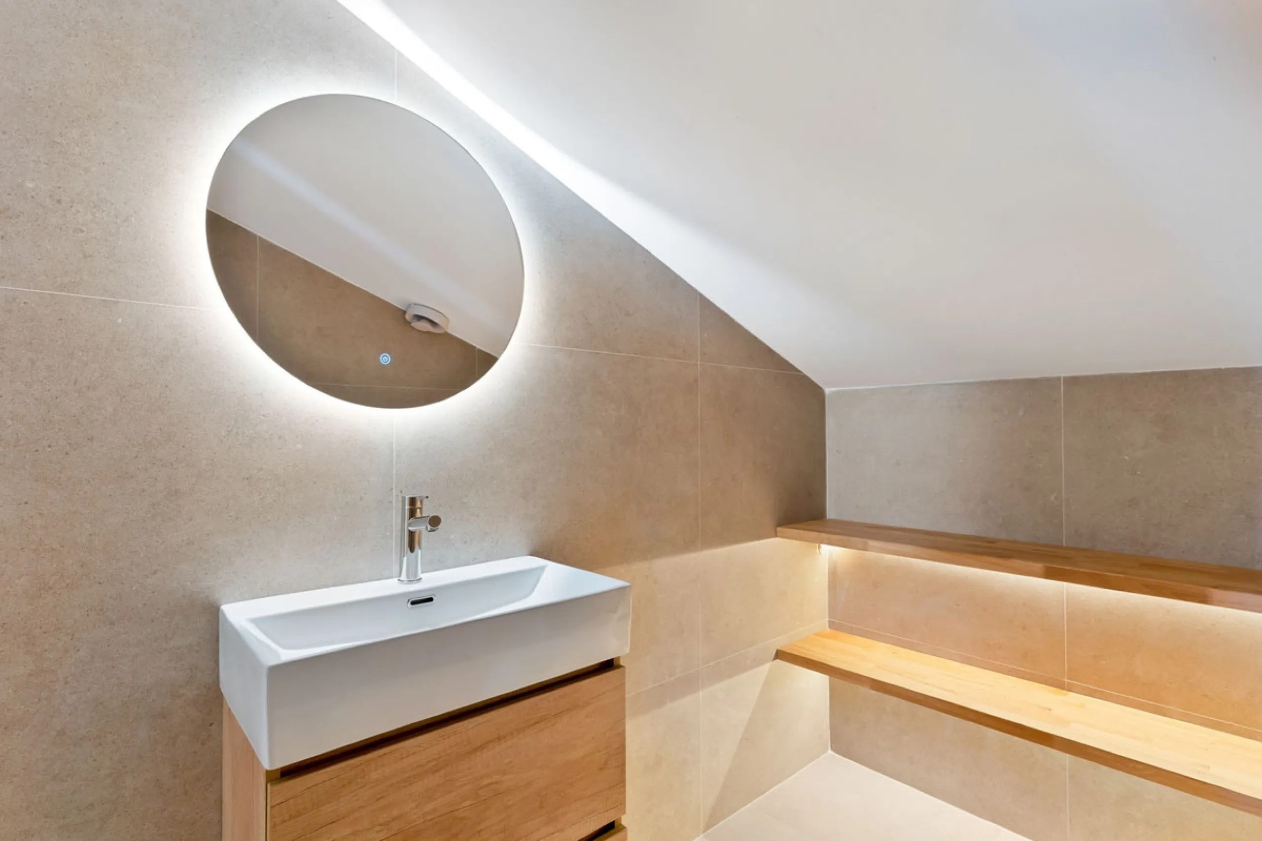 Nestled in the peaceful and prestigious Nagüeles area, right next to the foothills of La Concha and its surrounding national park, you'll find Casa Montana – a newly built home where no detail has been overlooked.