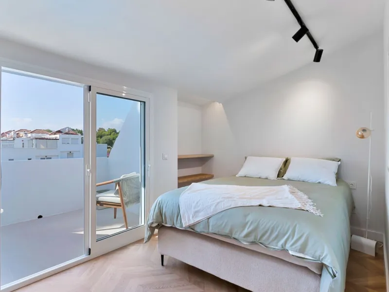 Nestled in the peaceful and prestigious Nagüeles area, right next to the foothills of La Concha and its surrounding national park, you'll find Casa Montana – a newly built home where no detail has been overlooked.