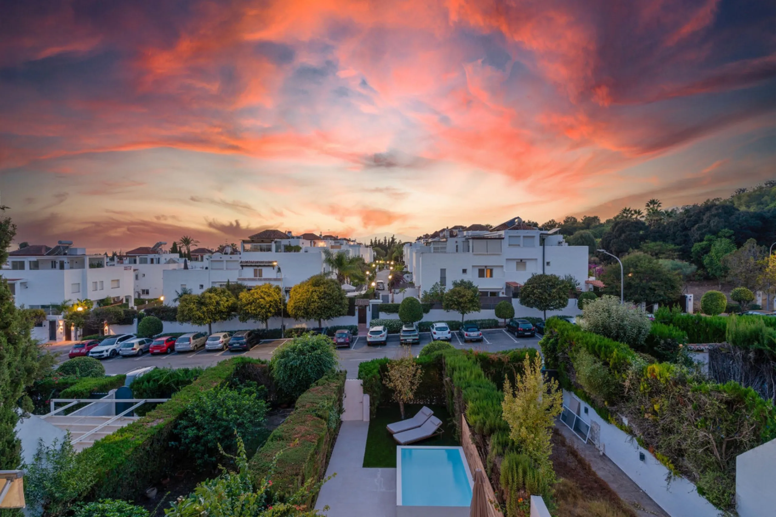 Nestled in the peaceful and prestigious Nagüeles area, right next to the foothills of La Concha and its surrounding national park, you'll find Casa Montana – a newly built home where no detail has been overlooked.
