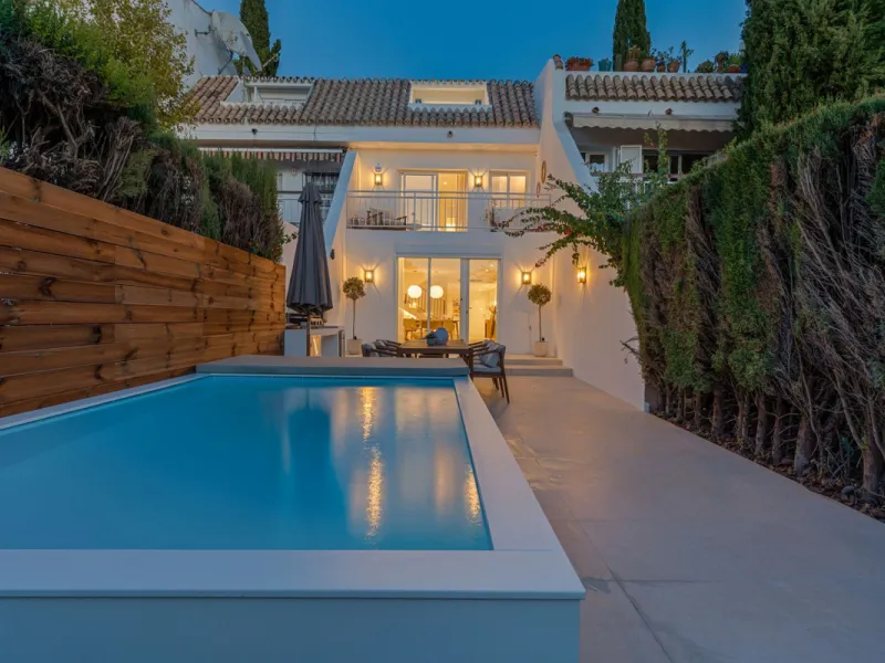 Nestled in the peaceful and prestigious Nagüeles area, right next to the foothills of La Concha and its surrounding national park, you'll find Casa Montana – a newly built home where no detail has been overlooked.