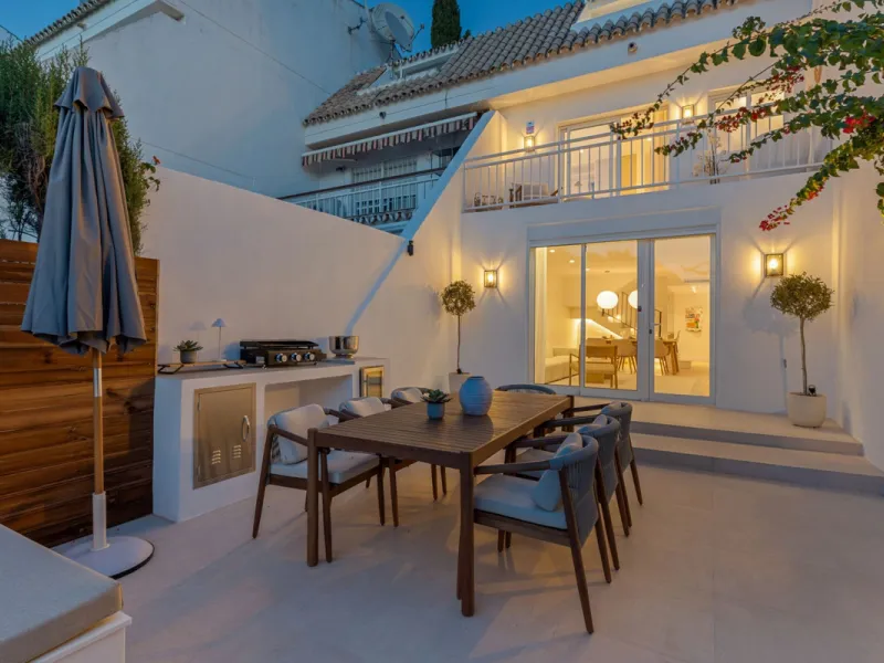 Nestled in the peaceful and prestigious Nagüeles area, right next to the foothills of La Concha and its surrounding national park, you'll find Casa Montana – a newly built home where no detail has been overlooked.