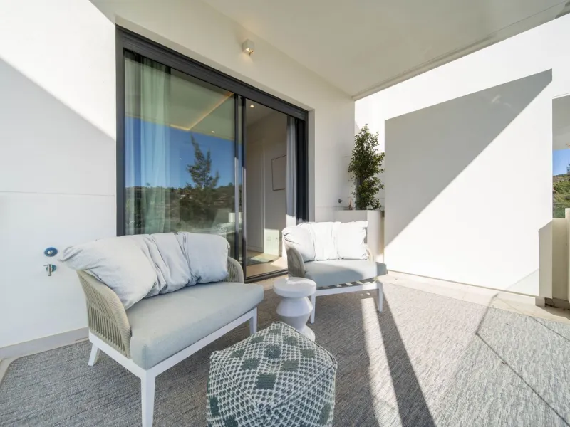 LUXURY ON A WHOLE NEW LEVEL — BETWEEN GOLF AND THE SEA