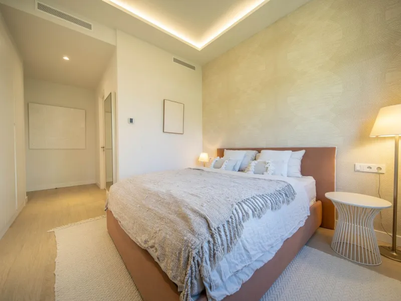 LUXURY ON A WHOLE NEW LEVEL — BETWEEN GOLF AND THE SEA