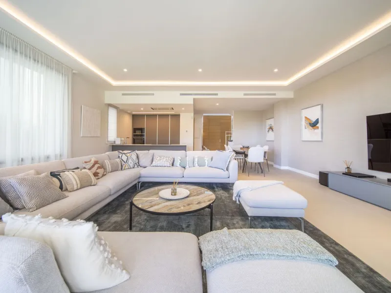 LUXURY ON A WHOLE NEW LEVEL — BETWEEN GOLF AND THE SEA