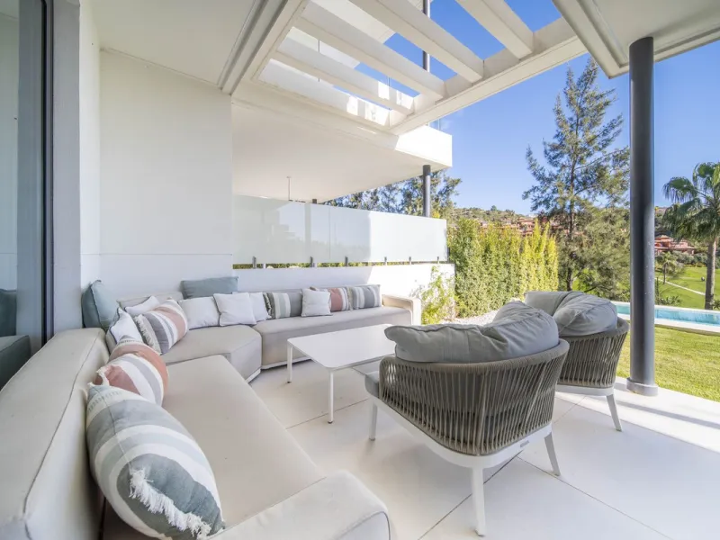 LUXURY ON A WHOLE NEW LEVEL — BETWEEN GOLF AND THE SEA