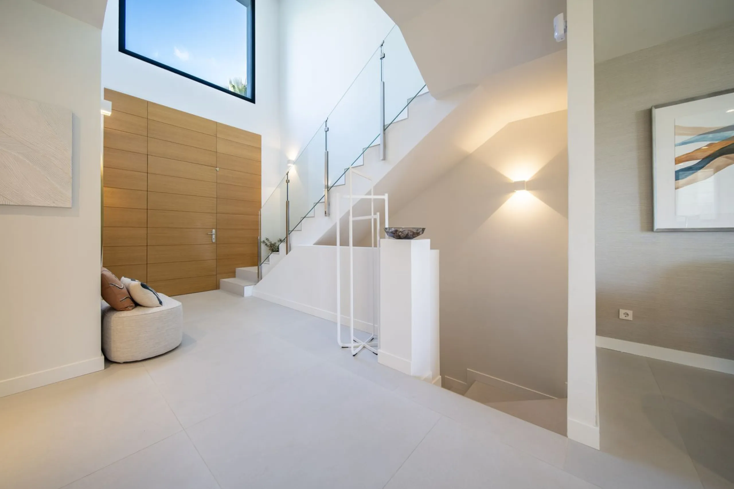 LUXURY ON A WHOLE NEW LEVEL — BETWEEN GOLF AND THE SEA