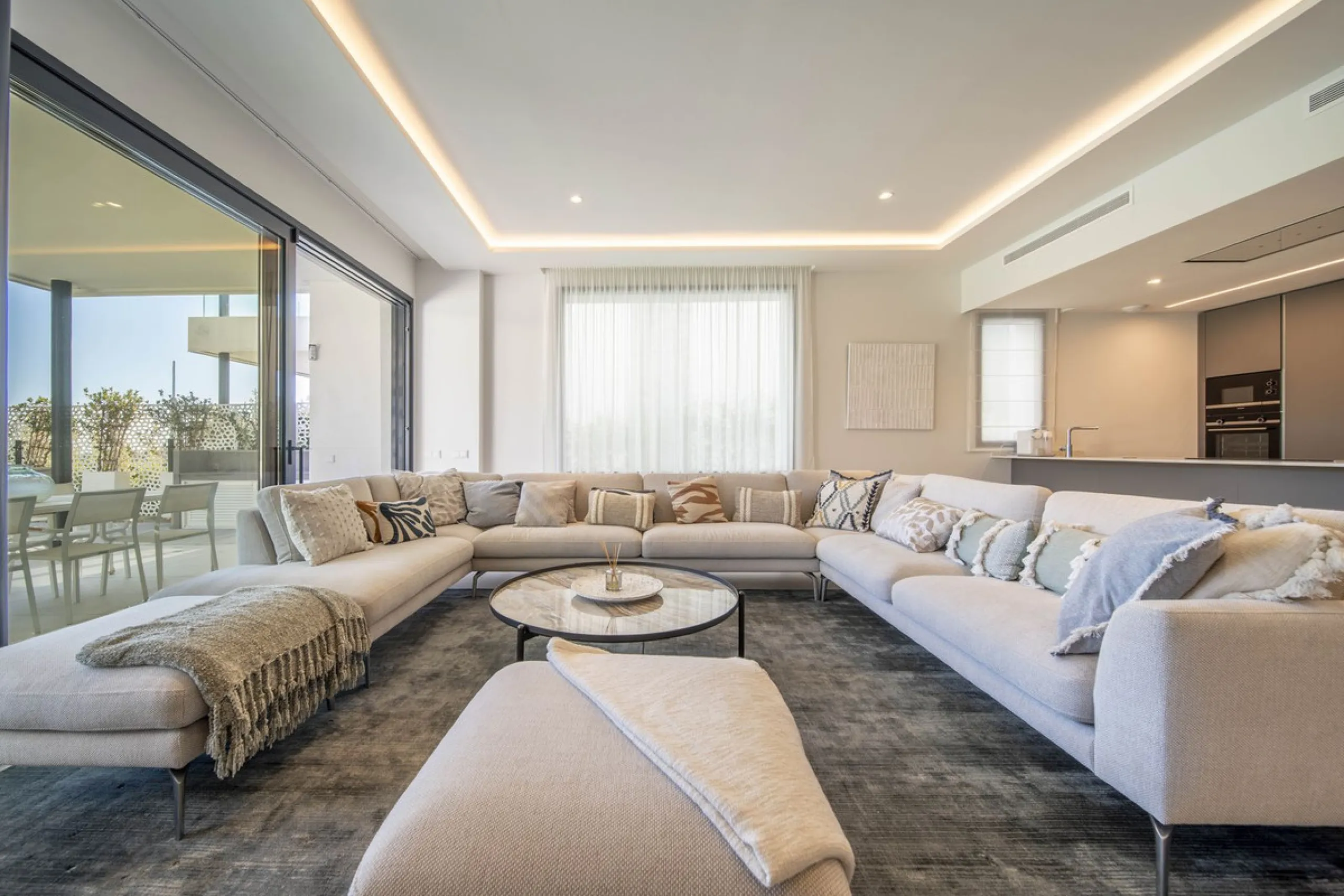 LUXURY ON A WHOLE NEW LEVEL — BETWEEN GOLF AND THE SEA