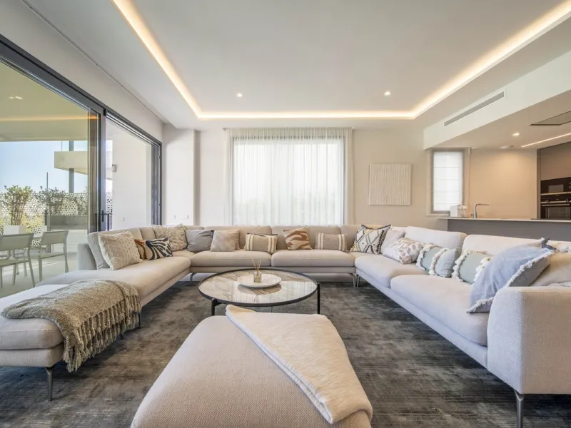 LUXURY ON A WHOLE NEW LEVEL — BETWEEN GOLF AND THE SEA