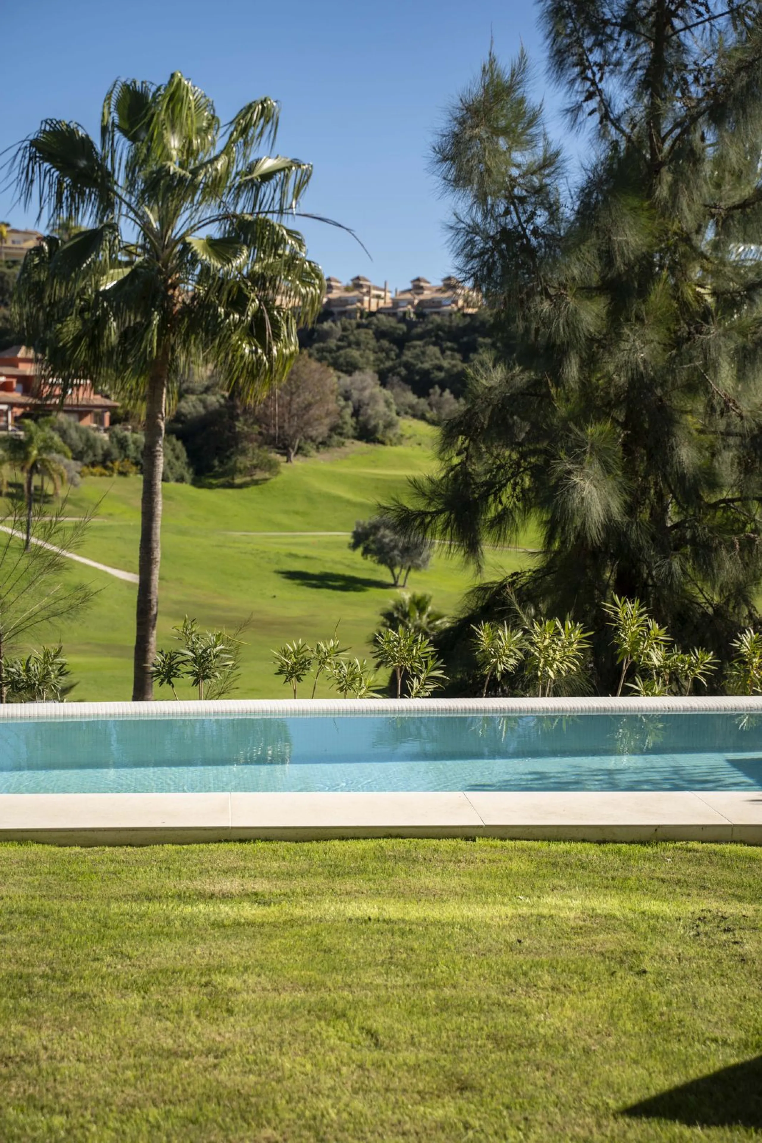 LUXURY ON A WHOLE NEW LEVEL — BETWEEN GOLF AND THE SEA