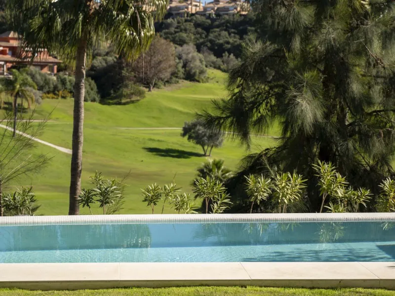 LUXURY ON A WHOLE NEW LEVEL — BETWEEN GOLF AND THE SEA