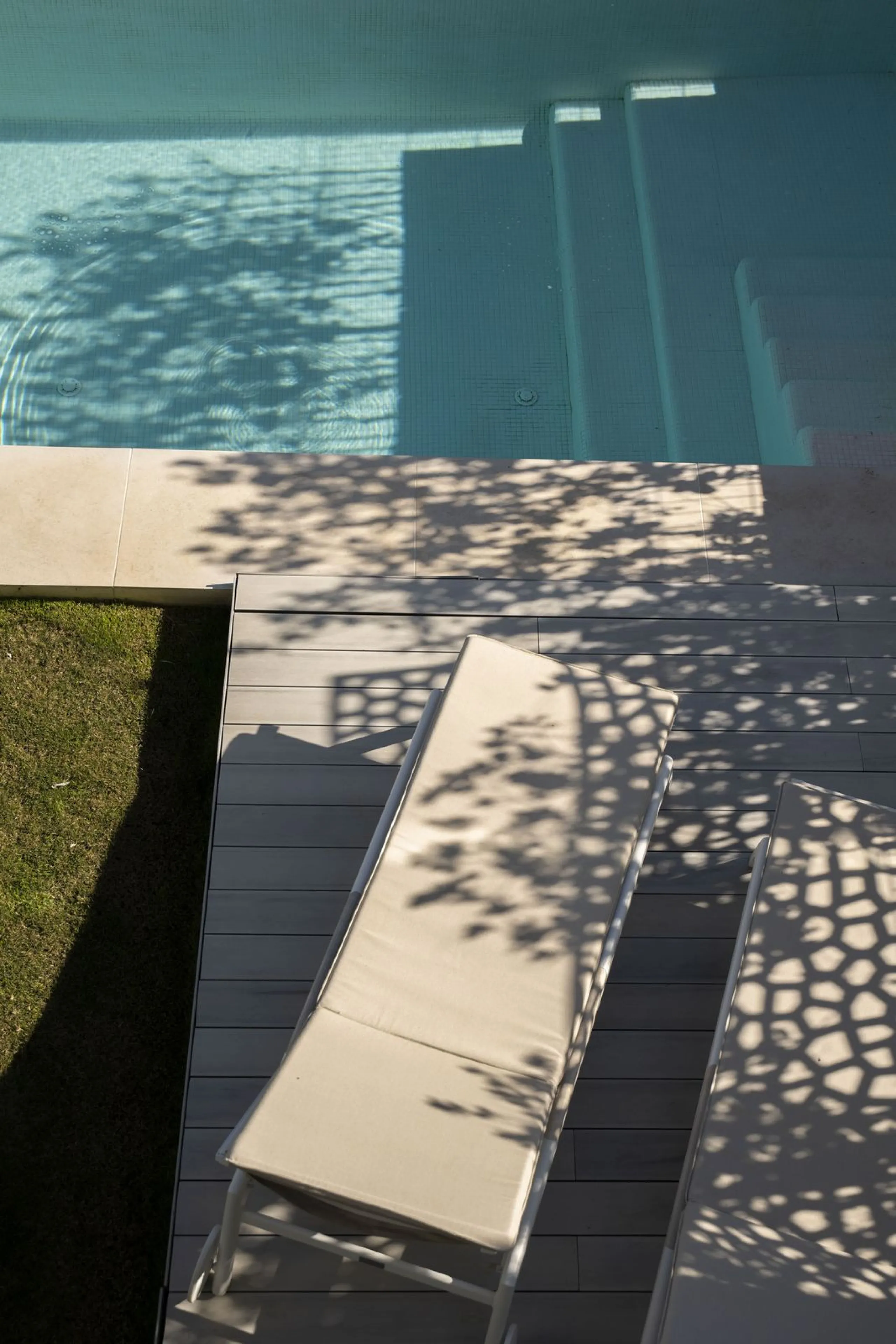 LUXURY ON A WHOLE NEW LEVEL — BETWEEN GOLF AND THE SEA