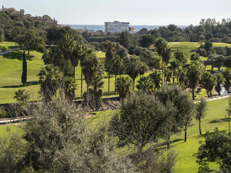LUXURY ON A WHOLE NEW LEVEL — BETWEEN GOLF AND THE SEA