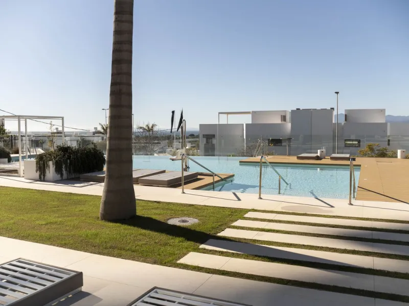 LUXURY ON A WHOLE NEW LEVEL — BETWEEN GOLF AND THE SEA
