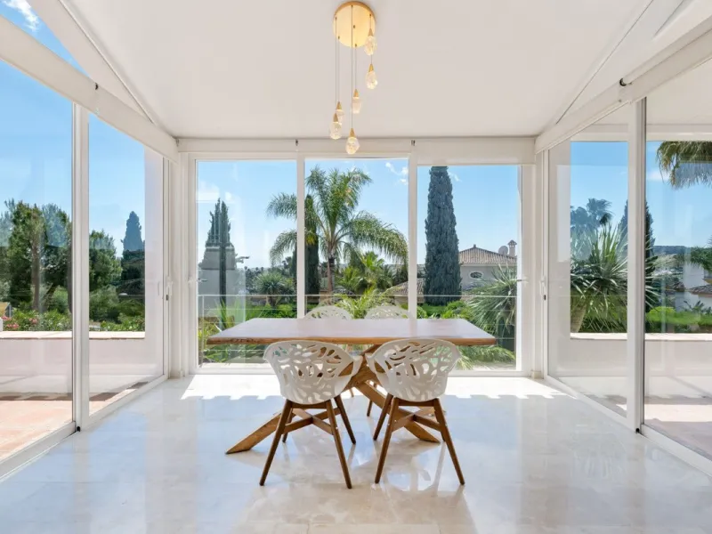 Choosing Mijas Golf is choosing a relaxed, family friendly lifestyle surrounded by nature, in one of the Costa del Sol's most established residential enclaves. Quiet streets, open views and a safe, peaceful atmosphere come together with excellent access t