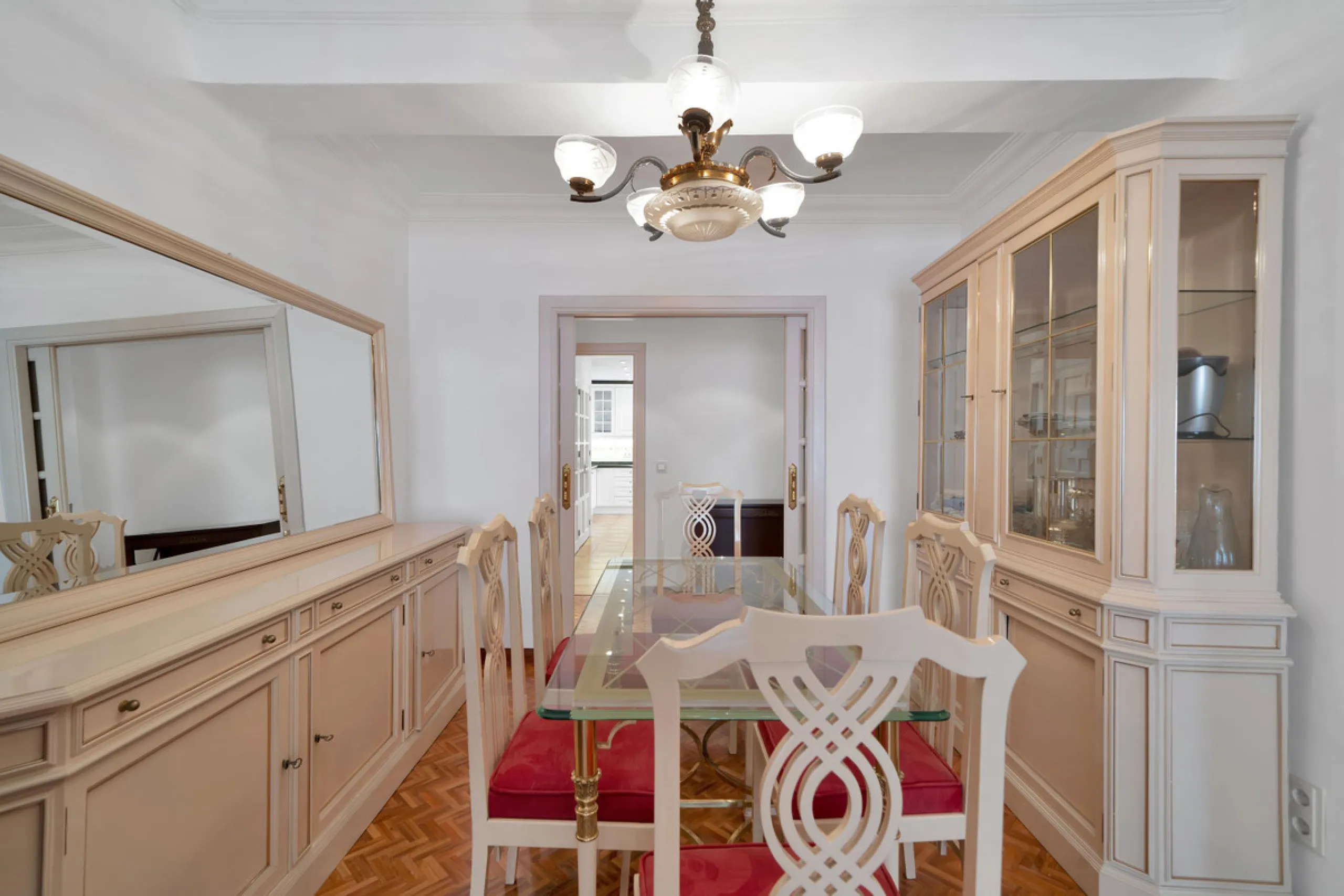Located between the Old Town and the main avenue in central Marbella, and just 300 metres from the beach, we present this spacious property, brimming with Andalusian charm and offering enormous potential for renovation.