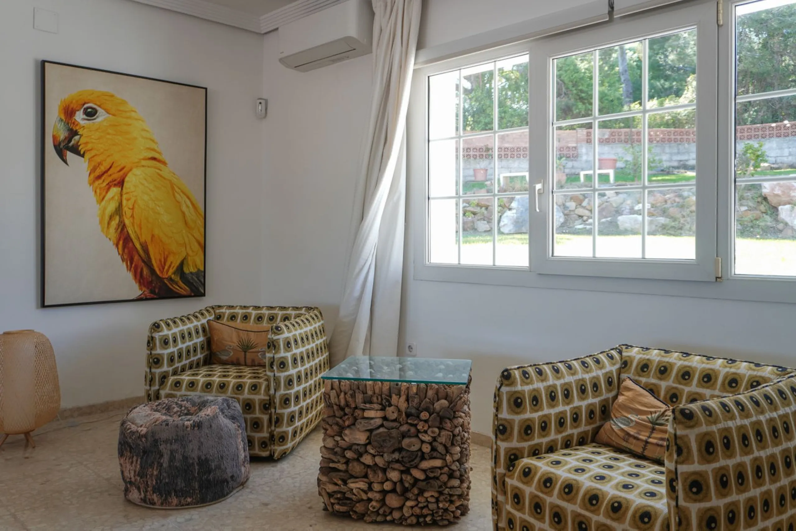 Villa with 1,500 m² Plot and Sea Views in Estepona – A Unique Opportunity with Great Potential