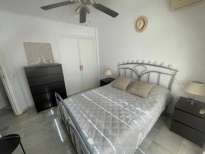 Discover your new home in Mijas Golf! This fantastic and spacious 122 m² penthouse offers a comfortable and tranquil lifestyle in a picturesque setting.