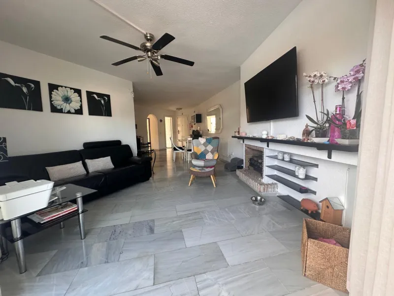 Discover your new home in Mijas Golf! This fantastic and spacious 122 m² penthouse offers a comfortable and tranquil lifestyle in a picturesque setting.