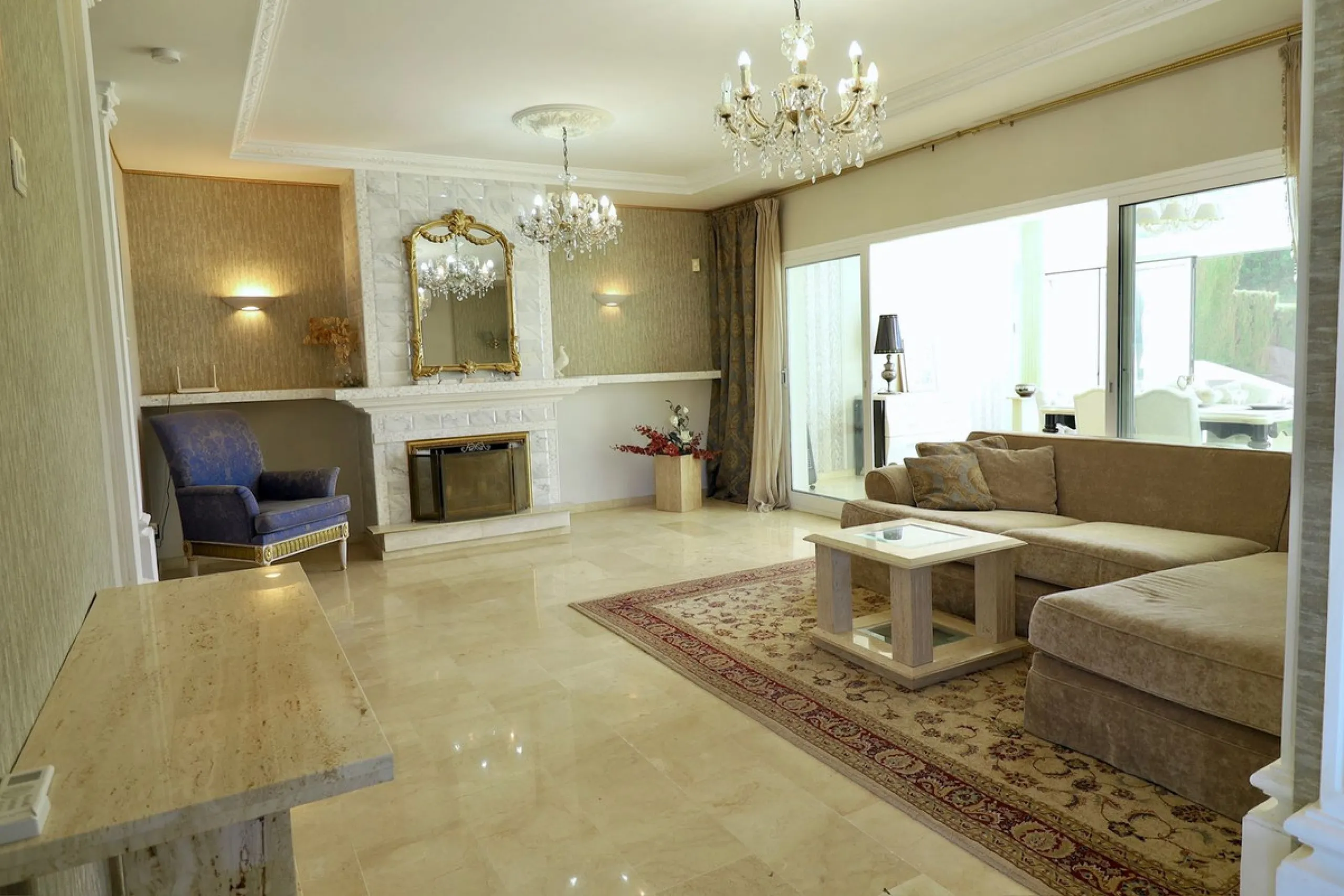 Exclusive townhouse in Riviera del Sol with panoramic views and elegant interior